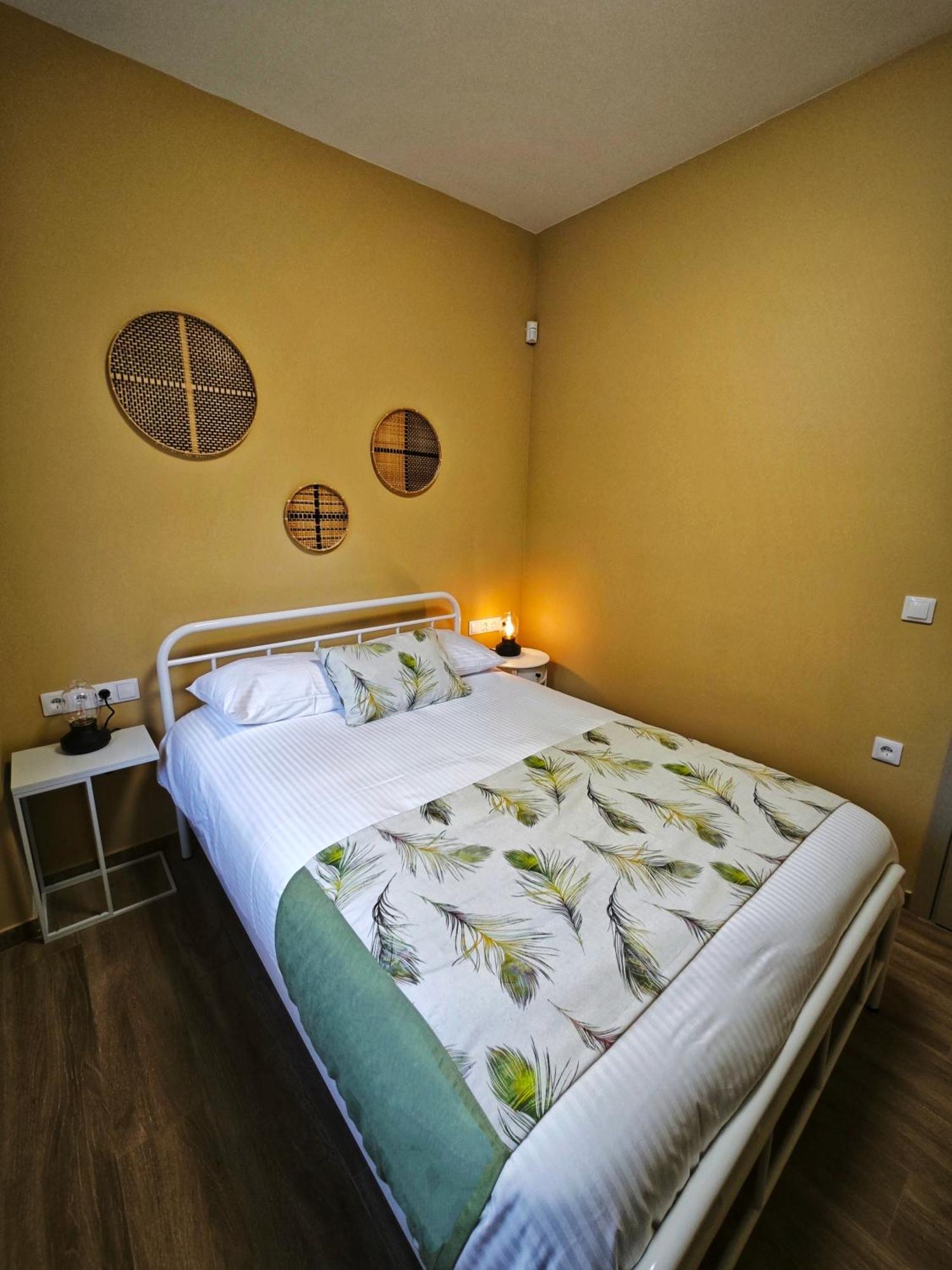 Caravin Wanderhome, 5 Min From Metro Nea Ionia Atenas Exterior foto